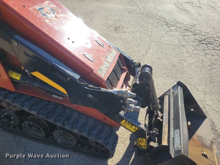 image for item DR7987 2020 Ditch Witch SK600 compact utility loader