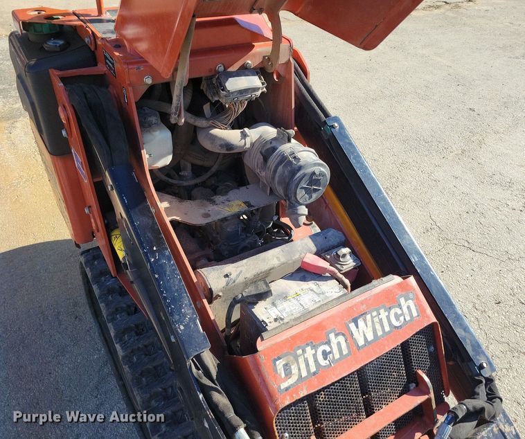 image for item DR7987 2020 Ditch Witch SK600 compact utility loader