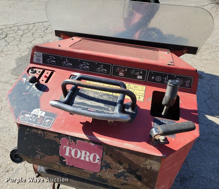 image for item DR7988 2013 Toro STX-38 stump grinder