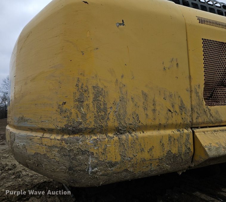 image for item DR8561 2006 Komatsu PC400LC-7L excavator