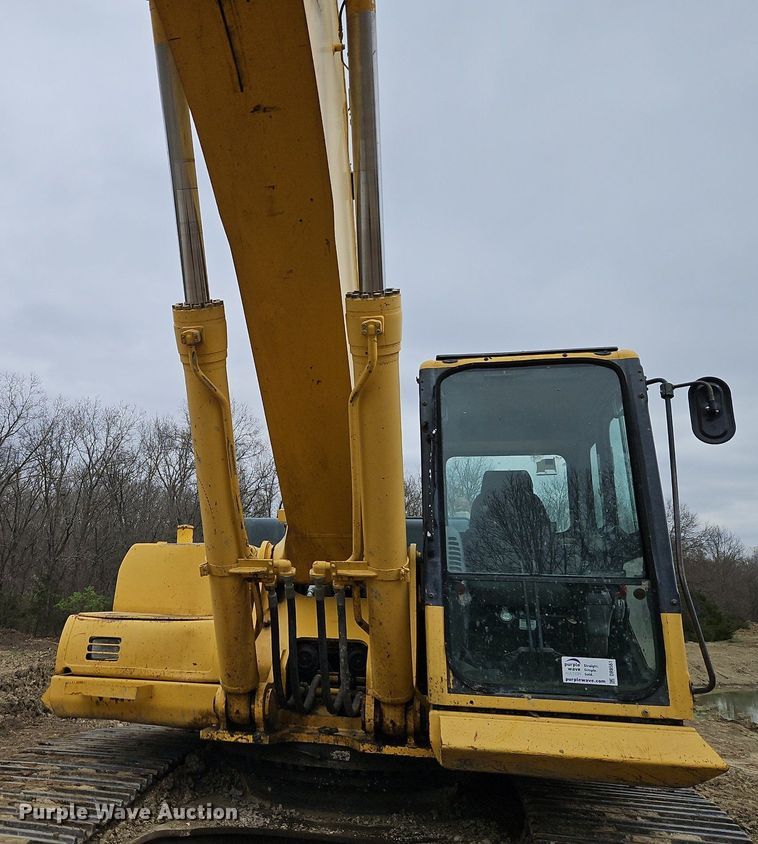 image for item DR8561 2006 Komatsu PC400LC-7L excavator