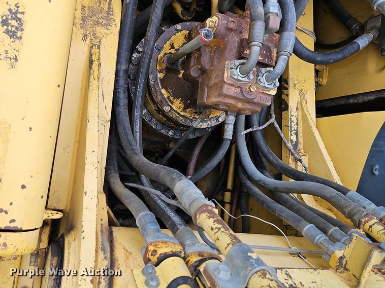 image for item DR8561 2006 Komatsu PC400LC-7L excavator