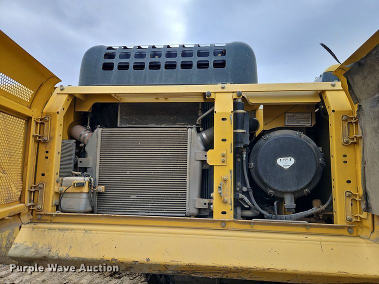 image for item DR8561 2006 Komatsu PC400LC-7L excavator