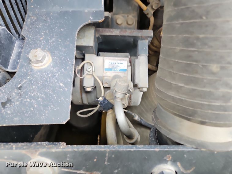 image for item DR8561 2006 Komatsu PC400LC-7L excavator