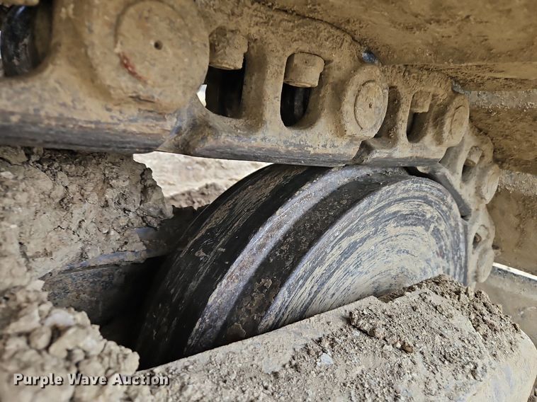 image for item DR8561 2006 Komatsu PC400LC-7L excavator