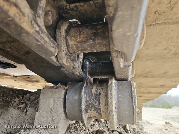 image for item DR8561 2006 Komatsu PC400LC-7L excavator