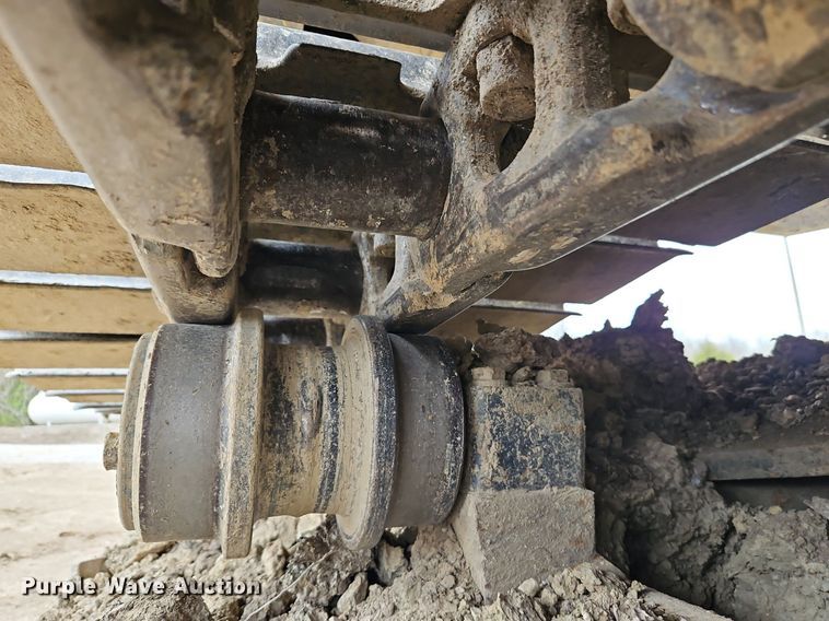 image for item DR8561 2006 Komatsu PC400LC-7L excavator