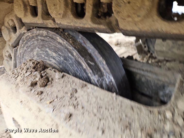 image for item DR8561 2006 Komatsu PC400LC-7L excavator