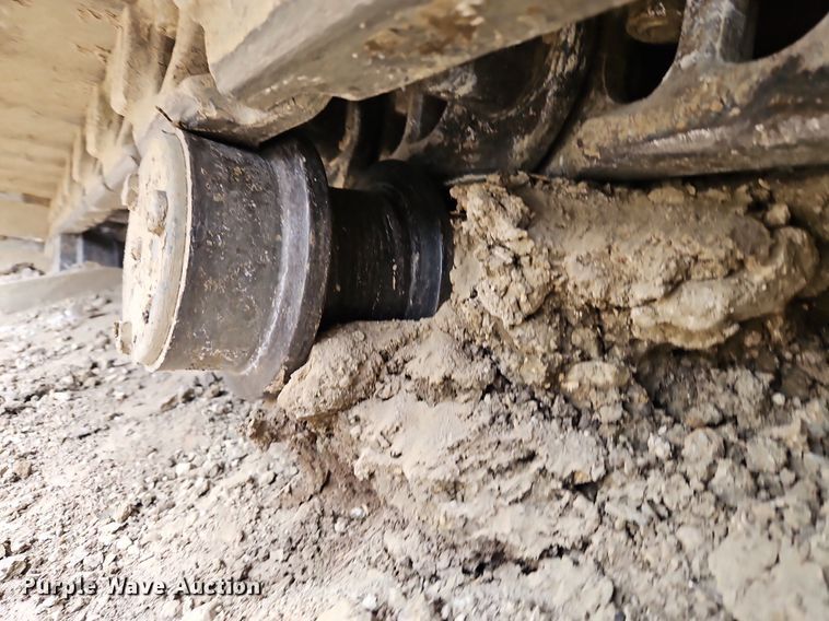 image for item DR8561 2006 Komatsu PC400LC-7L excavator