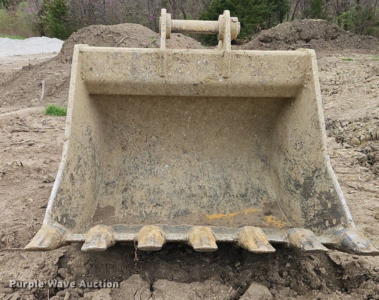 image for item DR8562 Esco bucket