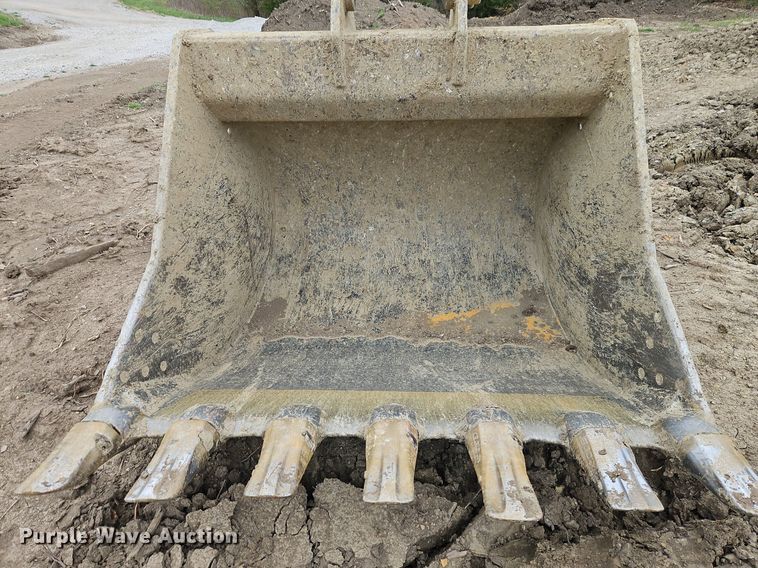 image for item DR8562 Esco bucket