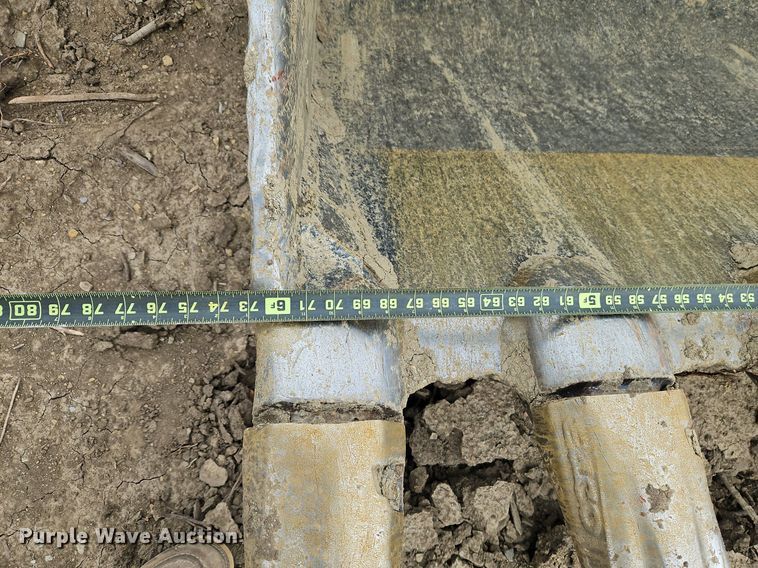 image for item DR8562 Esco bucket