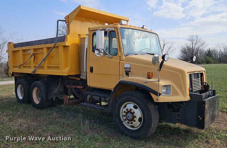 image for item DR8563 1999 Freightliner  FL80 dump truck
