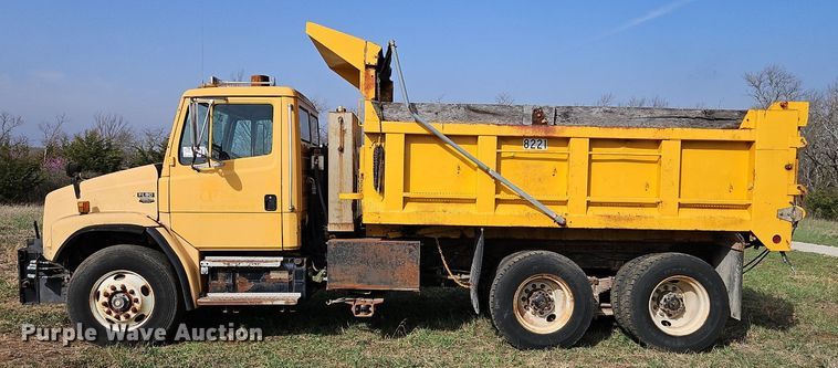 image for item DR8563 1999 Freightliner  FL80 dump truck