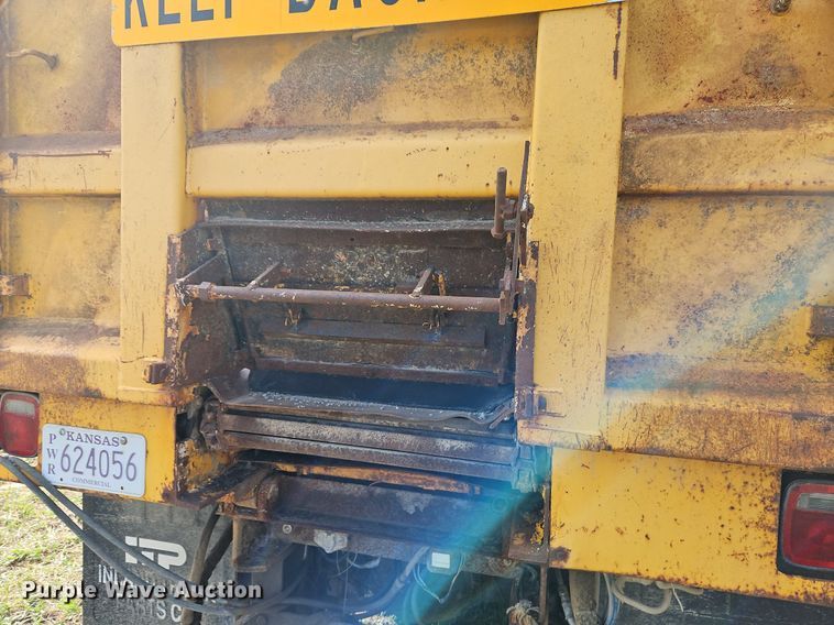 image for item DR8563 1999 Freightliner  FL80 dump truck