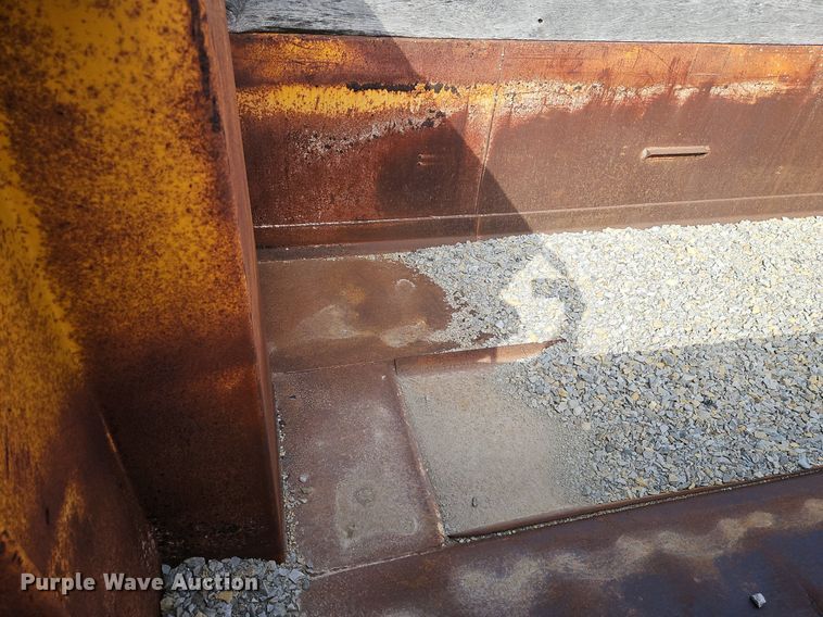 image for item DR8563 1999 Freightliner  FL80 dump truck