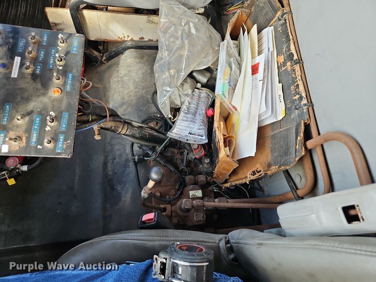 image for item DR8563 1999 Freightliner  FL80 dump truck