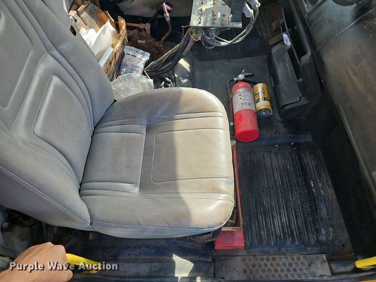 image for item DR8563 1999 Freightliner  FL80 dump truck