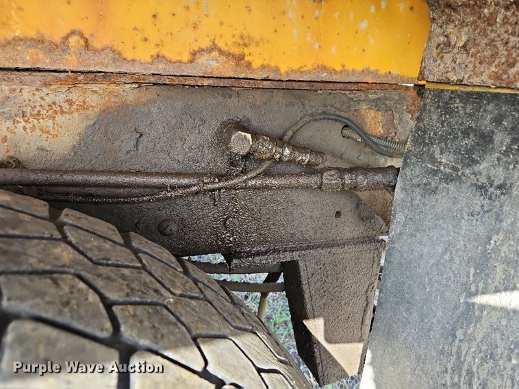 image for item DR8563 1999 Freightliner  FL80 dump truck