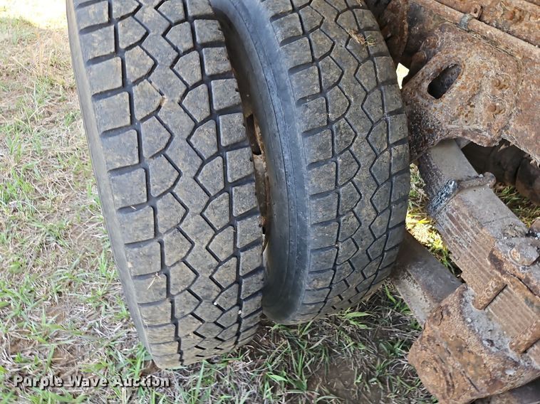 image for item DR8563 1999 Freightliner  FL80 dump truck