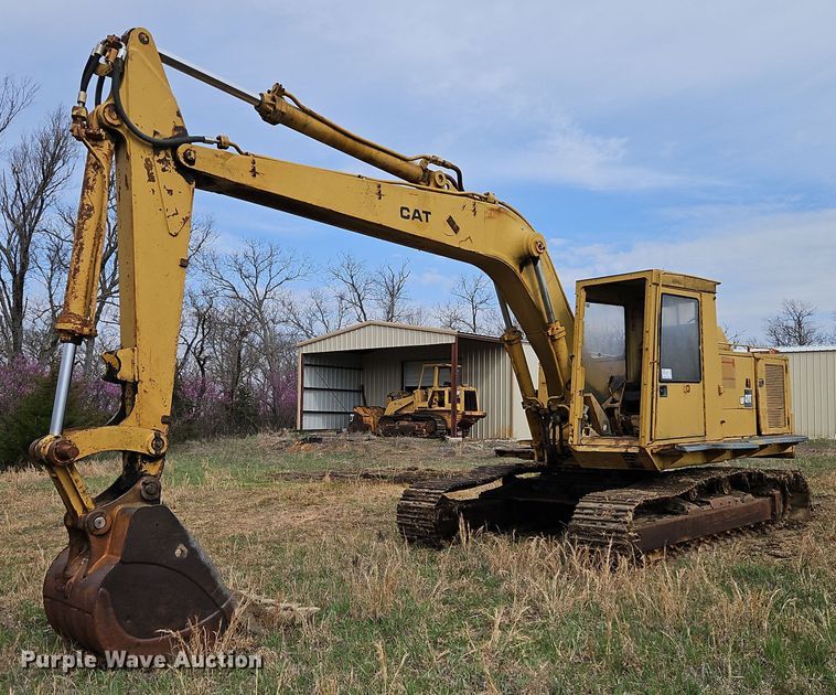 image for item DR8564 1977 Caterpillar  225 excavator