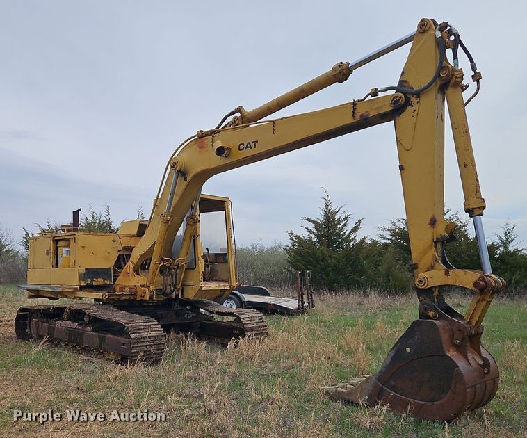 image for item DR8564 1977 Caterpillar  225 excavator