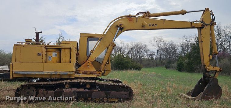 image for item DR8564 1977 Caterpillar  225 excavator