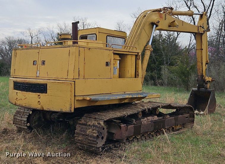 image for item DR8564 1977 Caterpillar  225 excavator