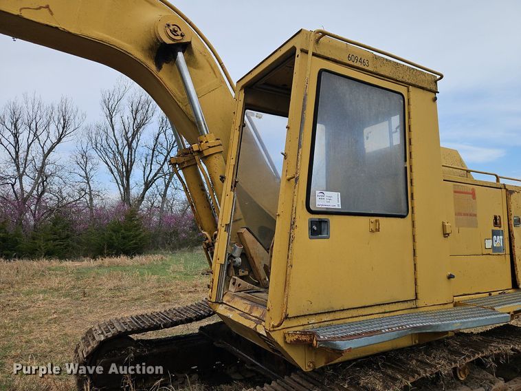 image for item DR8564 1977 Caterpillar  225 excavator