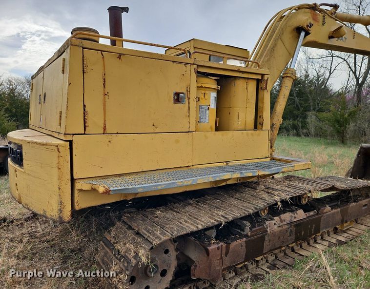 image for item DR8564 1977 Caterpillar  225 excavator