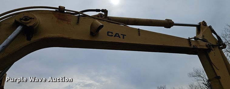 image for item DR8564 1977 Caterpillar  225 excavator