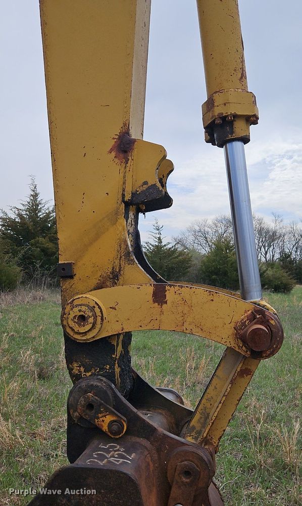 image for item DR8564 1977 Caterpillar  225 excavator