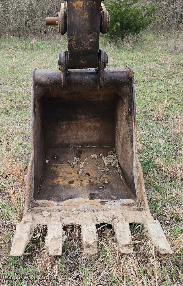 image for item DR8564 1977 Caterpillar  225 excavator