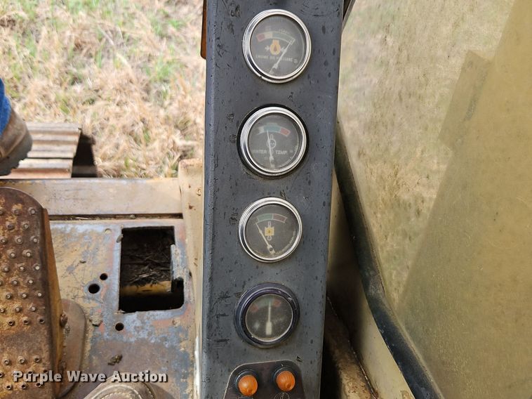 image for item DR8564 1977 Caterpillar  225 excavator