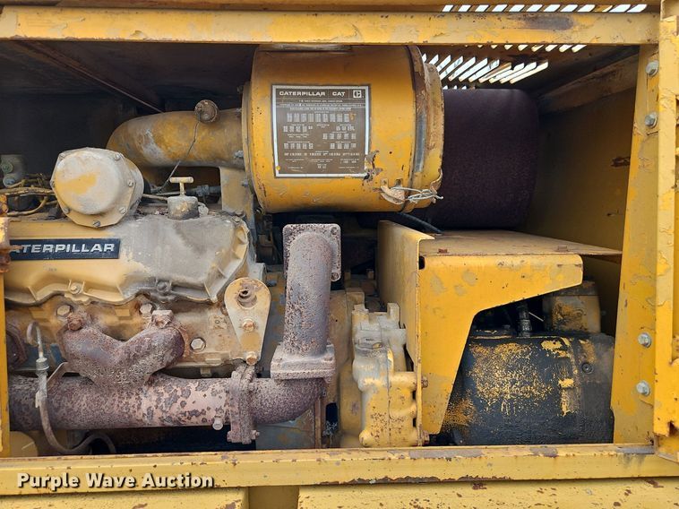 image for item DR8564 1977 Caterpillar  225 excavator