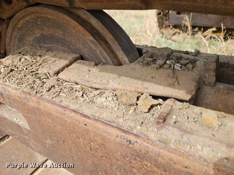 image for item DR8564 1977 Caterpillar  225 excavator