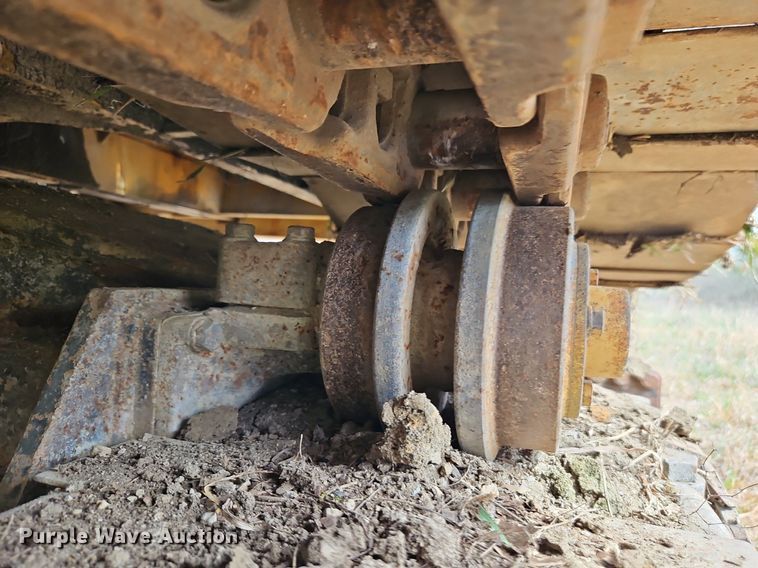 image for item DR8564 1977 Caterpillar  225 excavator