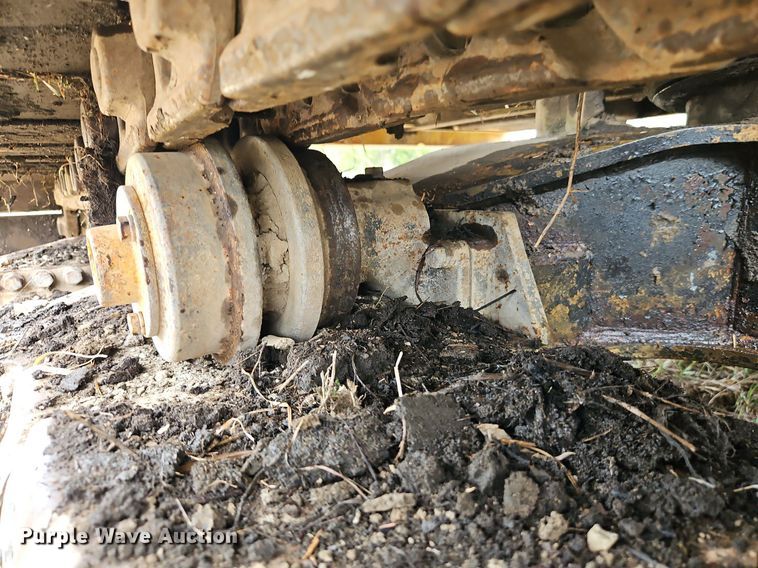 image for item DR8564 1977 Caterpillar  225 excavator