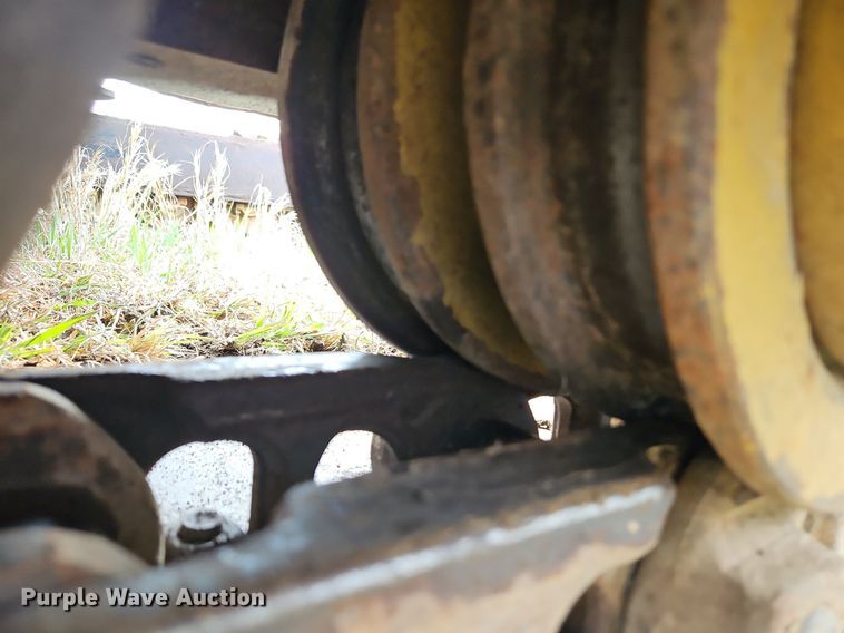 image for item DR8564 1977 Caterpillar  225 excavator