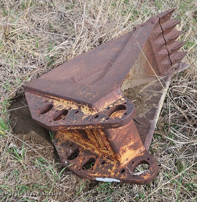 image for item DR8564 1977 Caterpillar  225 excavator