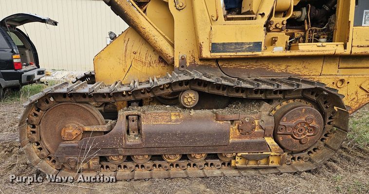 image for item DR8565 1985 Caterpillar  963 track loader