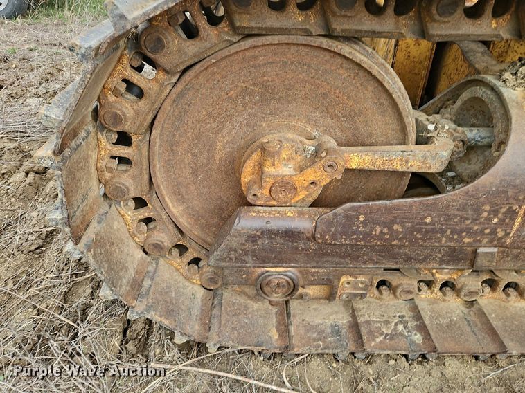 image for item DR8565 1985 Caterpillar  963 track loader