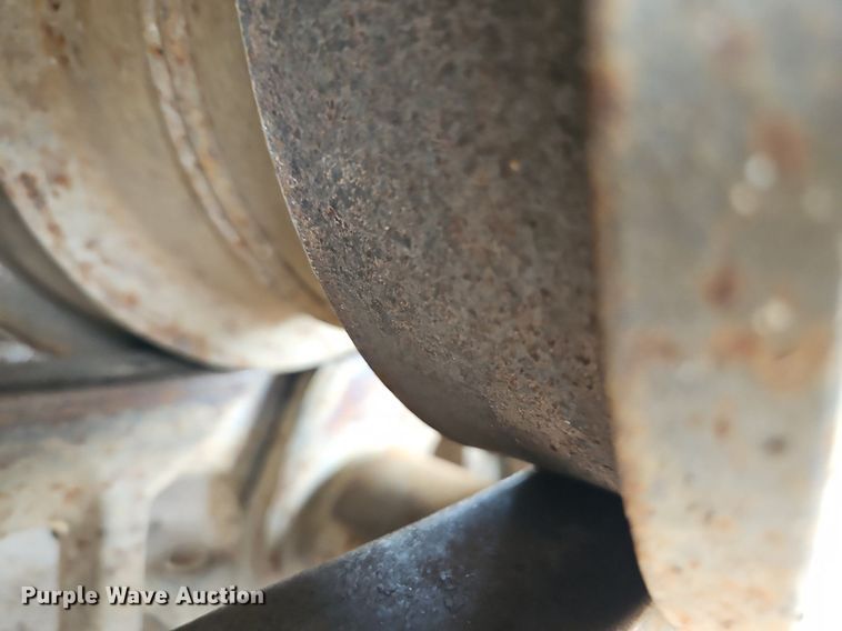 image for item DR8565 1985 Caterpillar  963 track loader