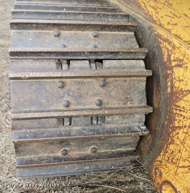 image for item DR8565 1985 Caterpillar  963 track loader