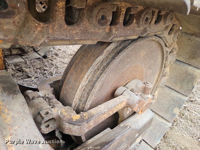 image for item DR8565 1985 Caterpillar  963 track loader