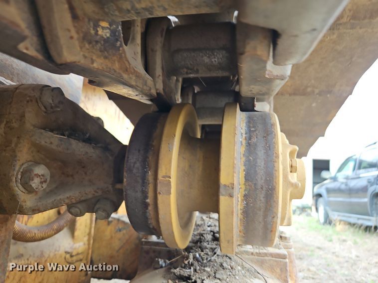 image for item DR8565 1985 Caterpillar  963 track loader