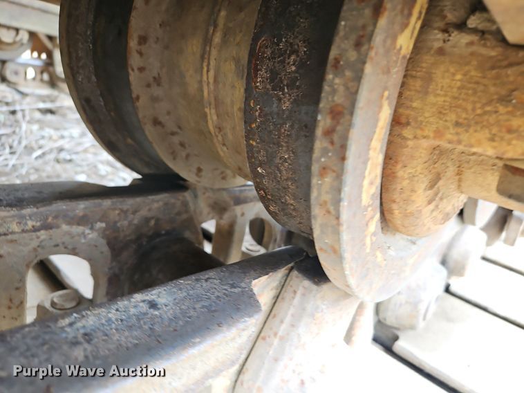 image for item DR8565 1985 Caterpillar  963 track loader