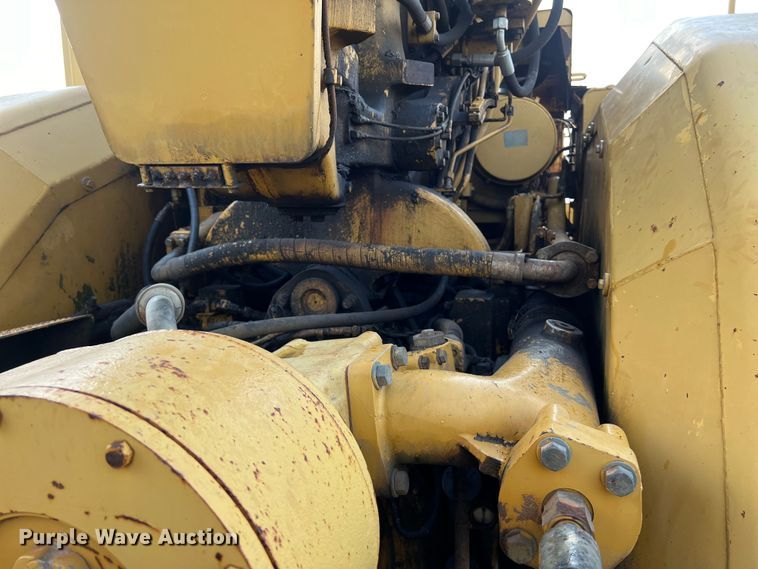 image for item DS2924 1995 Caterpillar 621F conventional scraper 