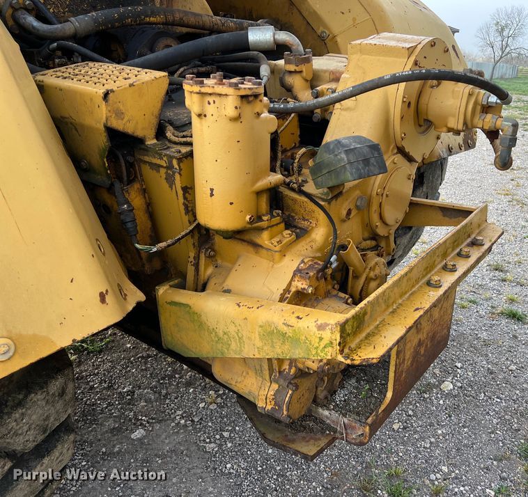 image for item DS2924 1995 Caterpillar 621F conventional scraper 
