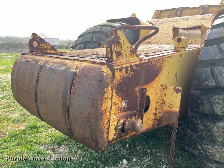 image for item DS2924 1995 Caterpillar 621F conventional scraper 